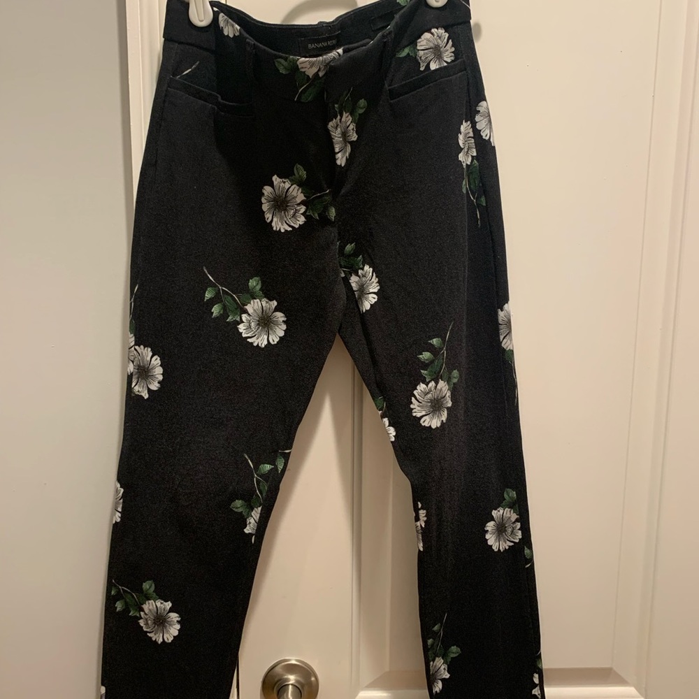 Banana Republic Sloan pant in floral print.